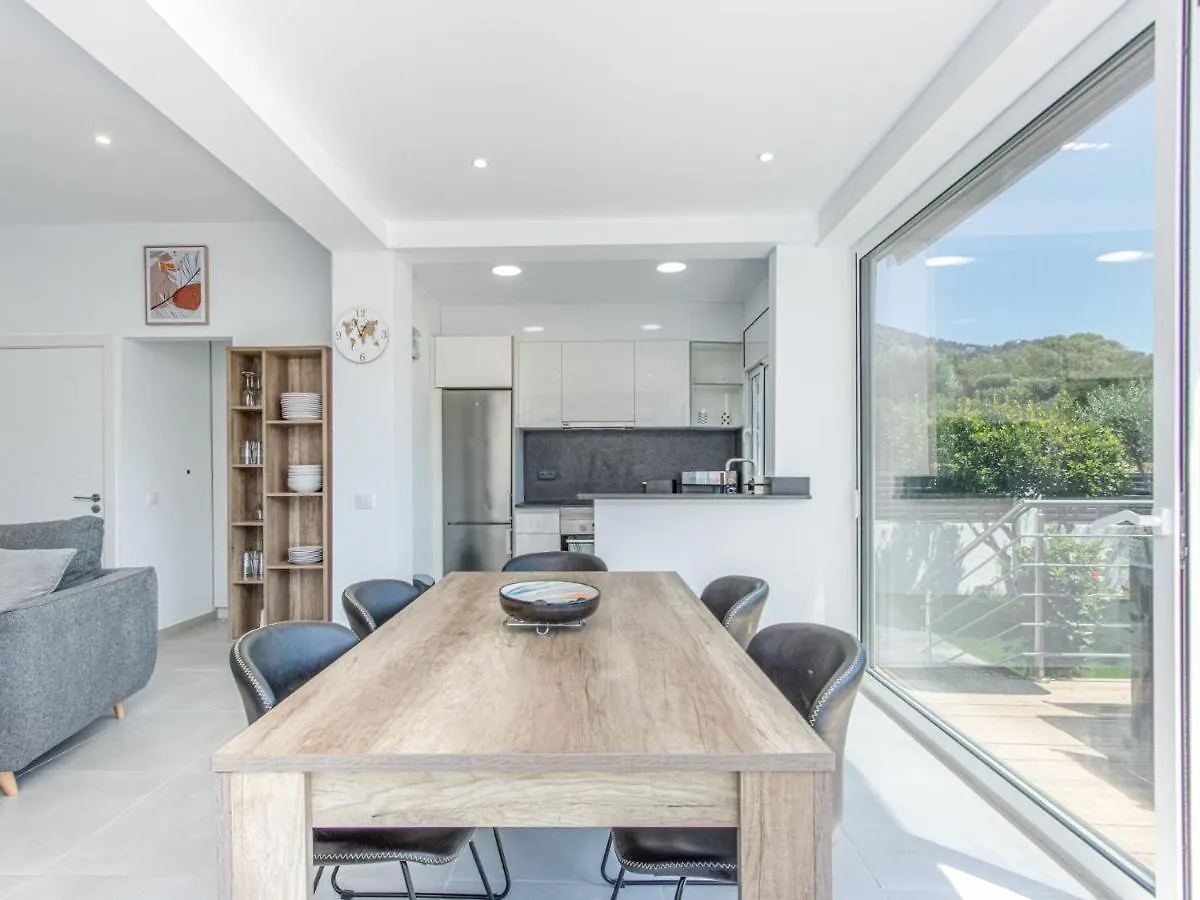 Villa Girones By Interhome Roses