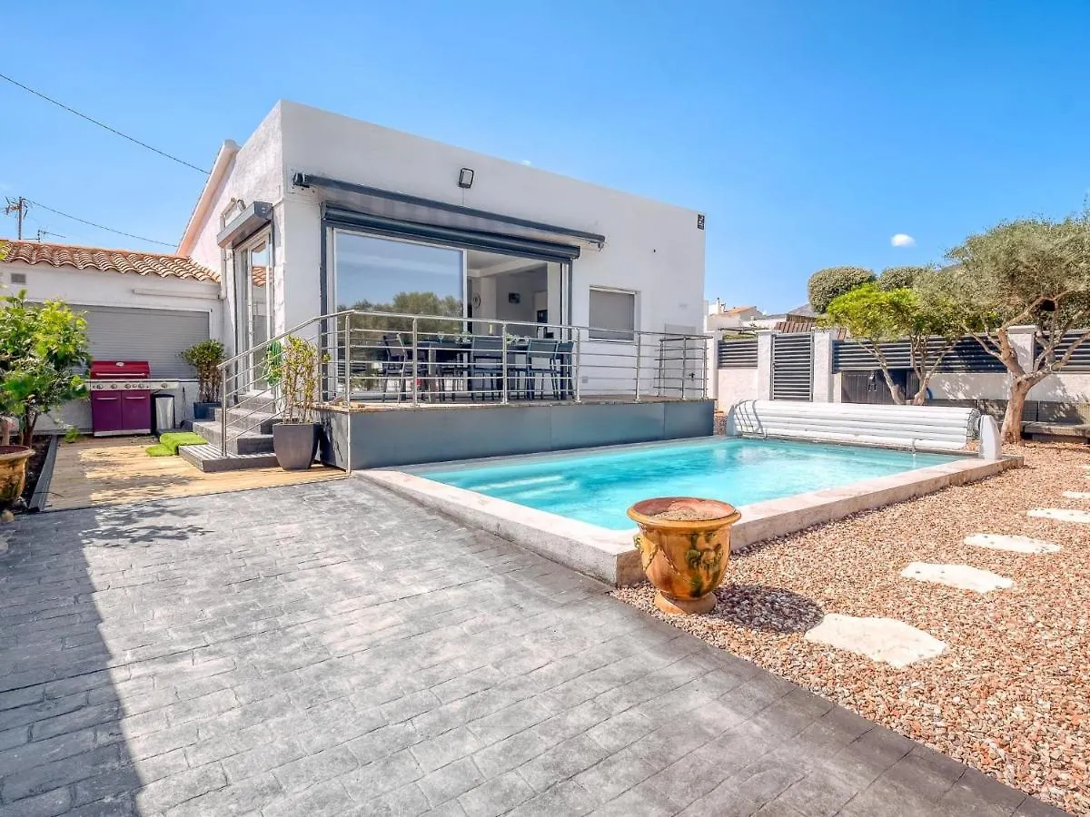 Villa Girones By Interhome Roses