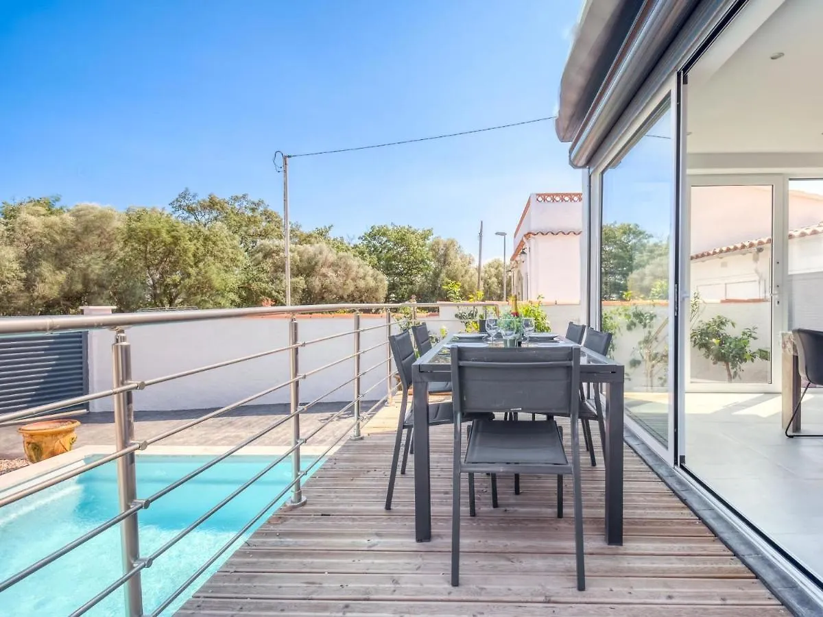 Villa Girones By Interhome Roses
